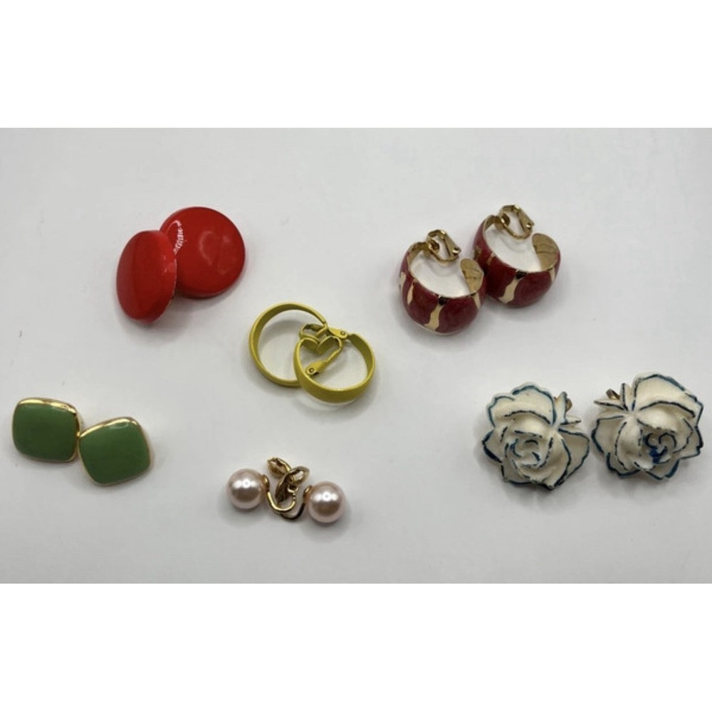 Lot Of Clip On Earrings From Modern To Vintage Spruce Up Summer Colorful Bold